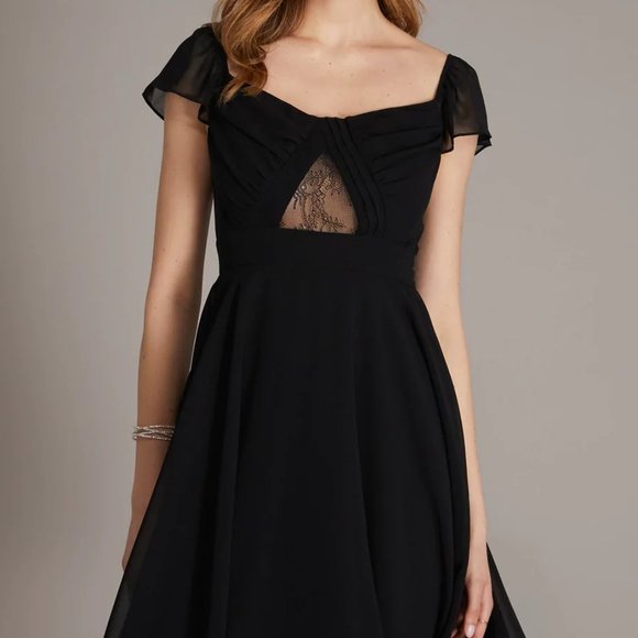 Chiffon Fit & Flare Knee Length Dress With Lace Front Cutout - Picture 3 of 6